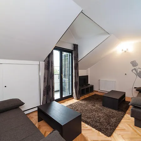 Apartment Neivado *